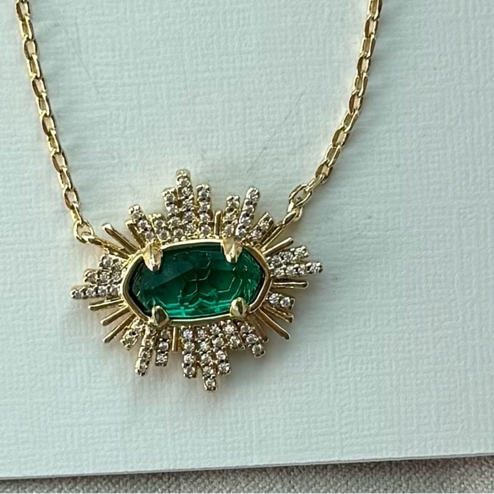 **NWT** Kendra Scott Grayson Gold Sunburst Frame Short Pendant Necklace in Green - Picture 4 of 11